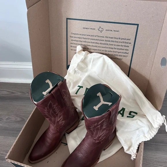 NIB Tecovas Jamie II Chestnut Leather Cowboy Boots with stitching - Picture 2 of 15